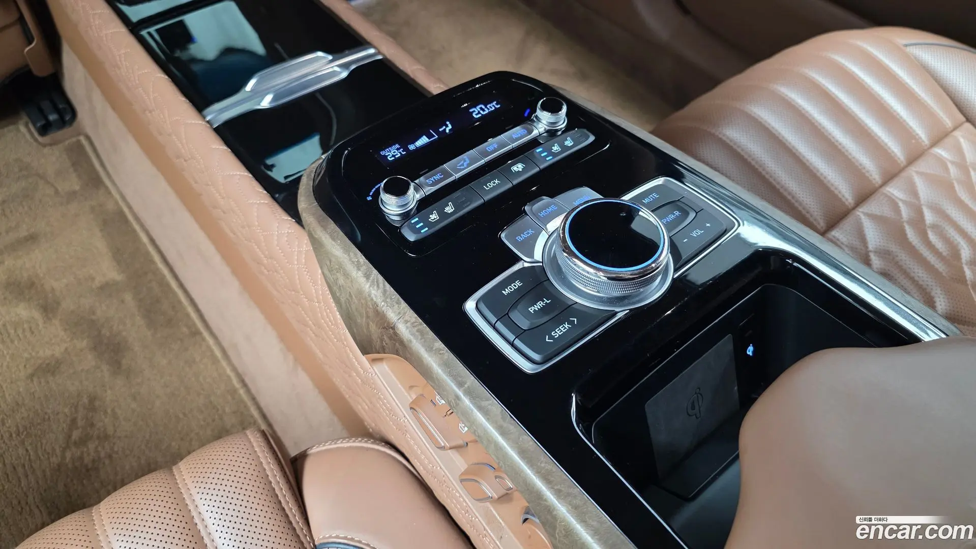 Genesis G90 5.0 AWD