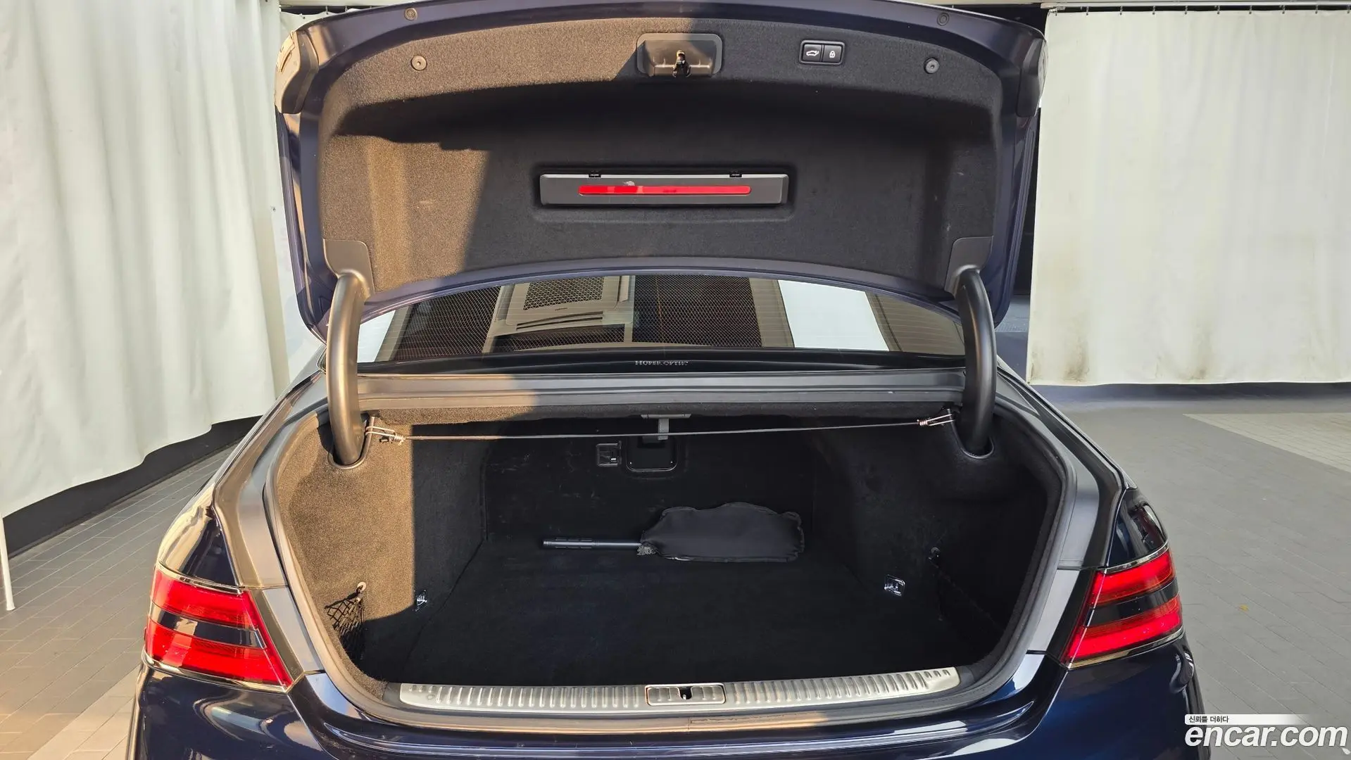 Genesis G90 5.0 AWD