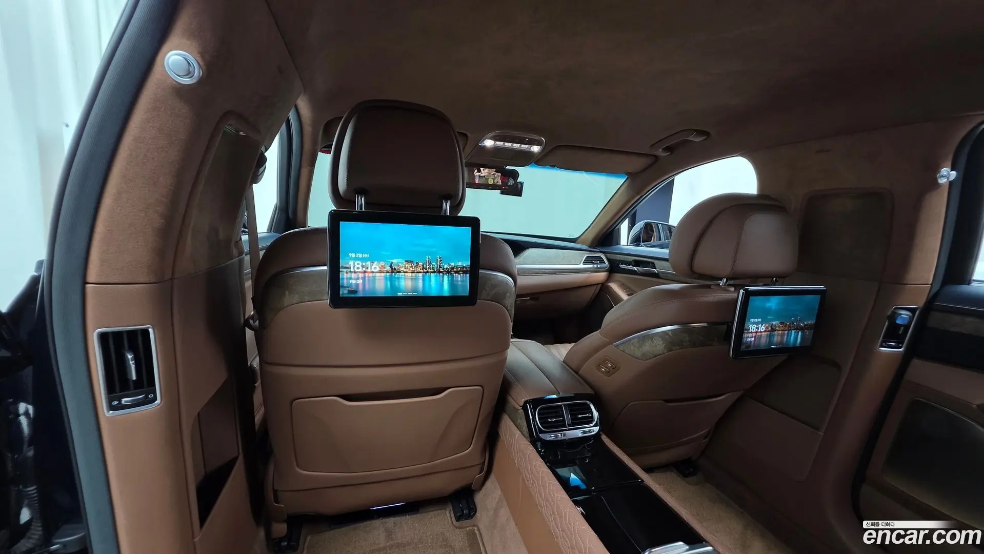 Genesis G90 5.0 AWD