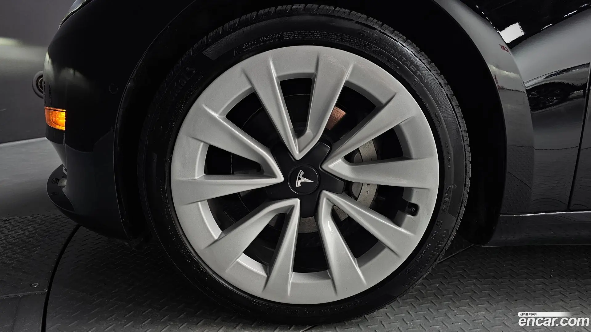 Tesla Model 3 Long Range AWD 2019