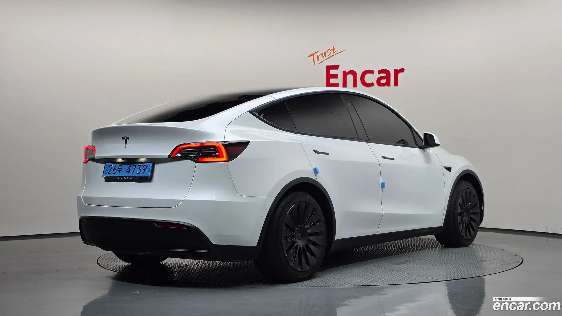 Tesla Model Y Standard Range RWD
