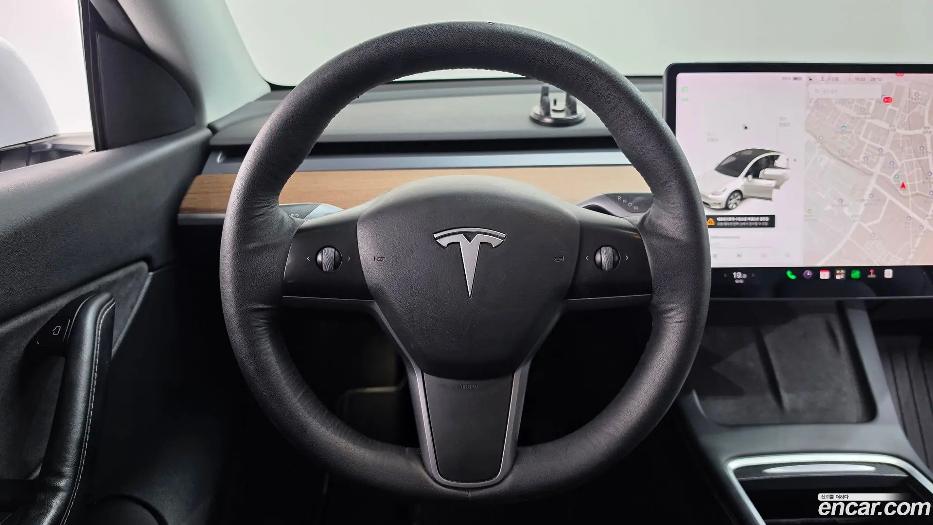 Tesla Model Y Standard Range RWD