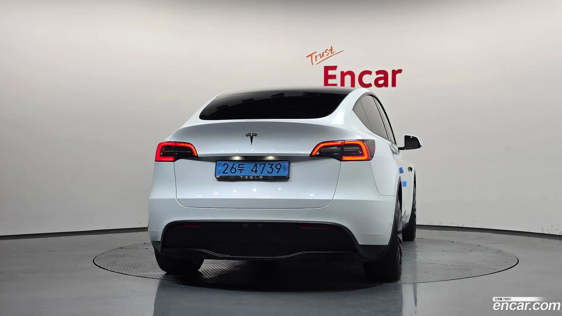 Tesla Model Y Standard Range RWD