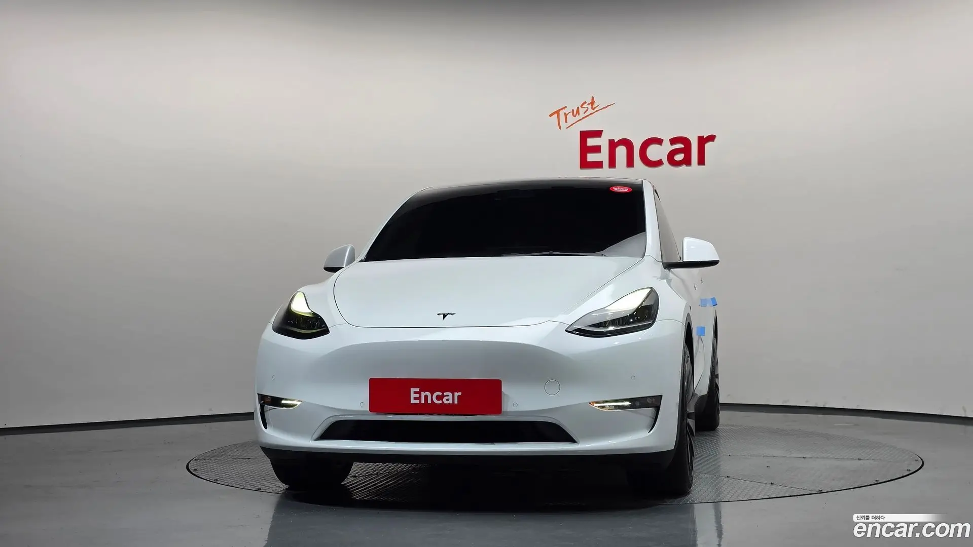 Tesla Model Y Standard Range RWD