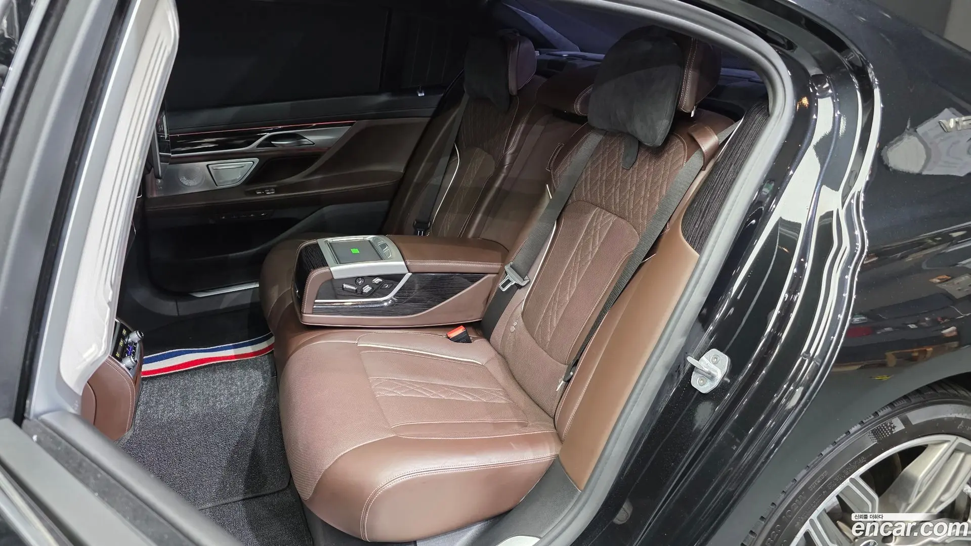 BMW 7-Series M760Li xDrive