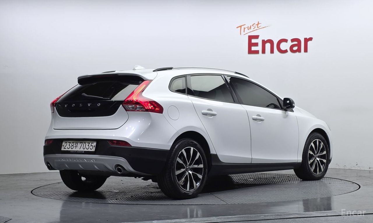 Volvo V40 Cross Country D3 2019