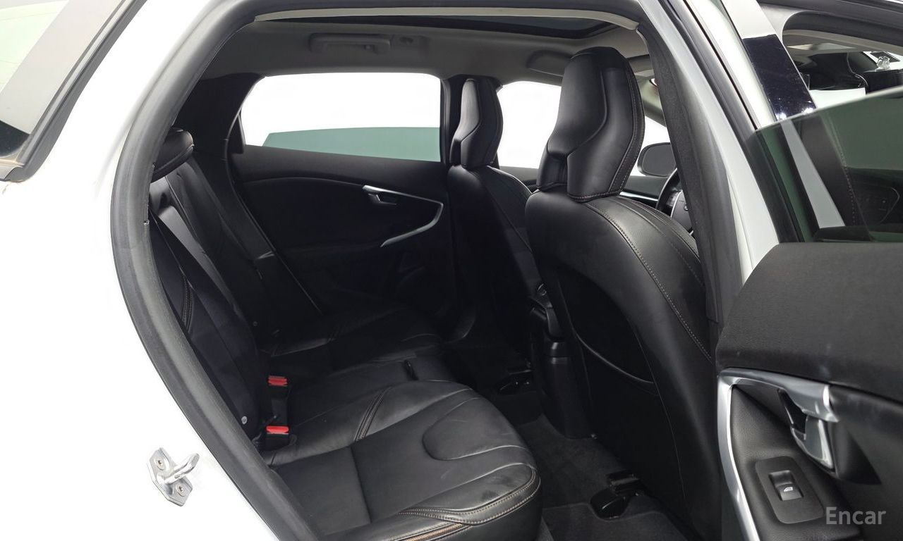 Volvo V40 Cross Country D3 2019