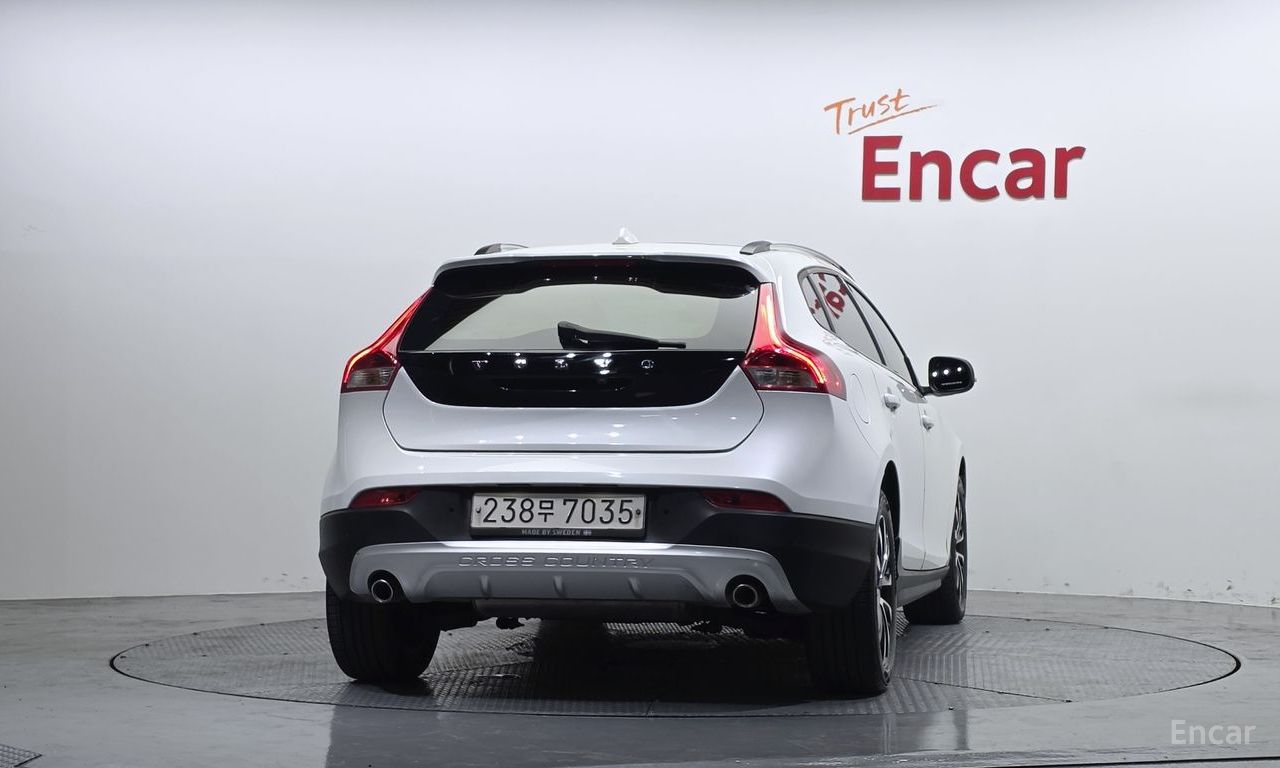 Volvo V40 Cross Country D3 2019