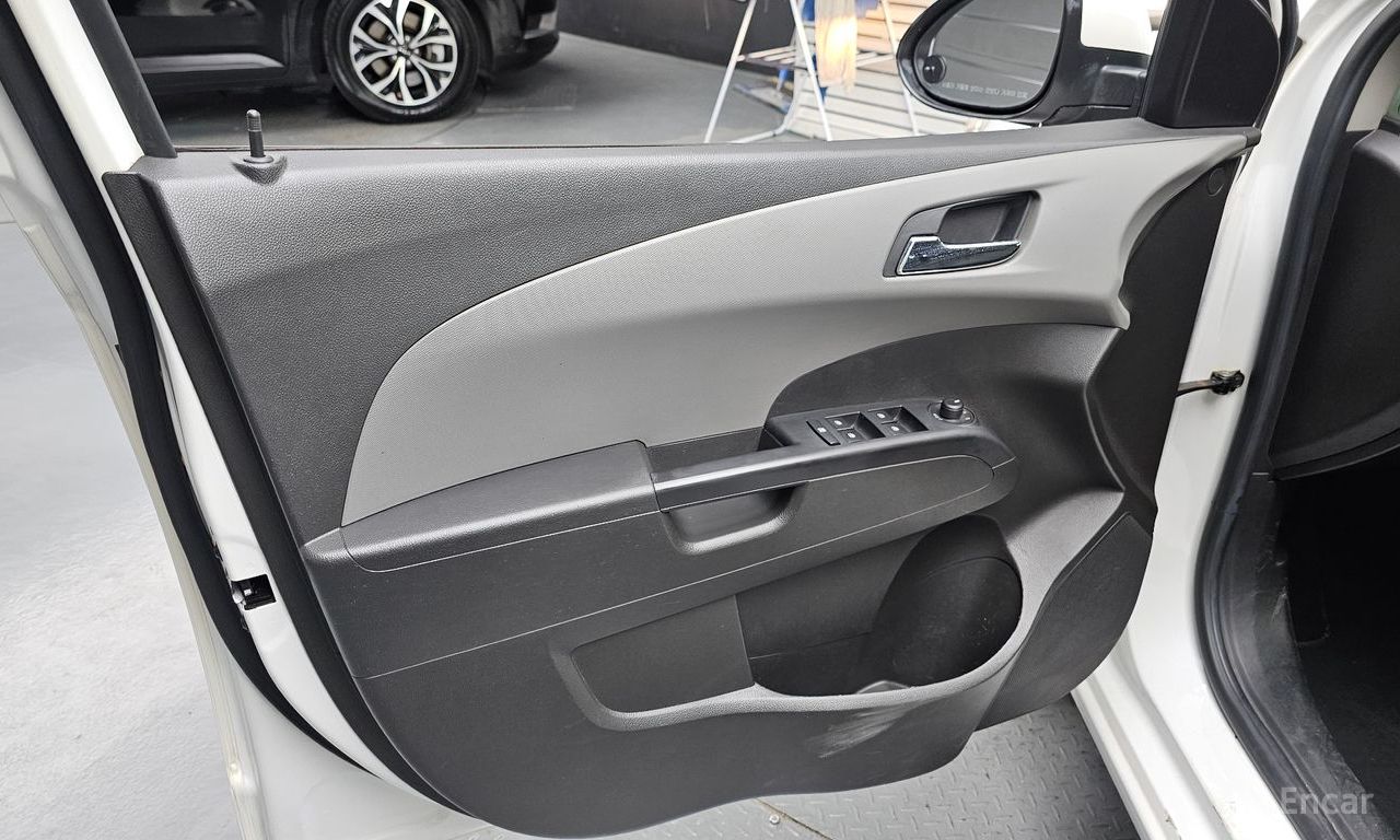 Chevrolet (GM Daewoo) Aveo Sedan 1.4 Turbo LT 2016