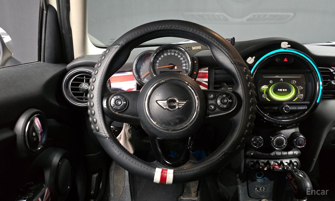 Mini Cooper D 5-Door Mid 2017