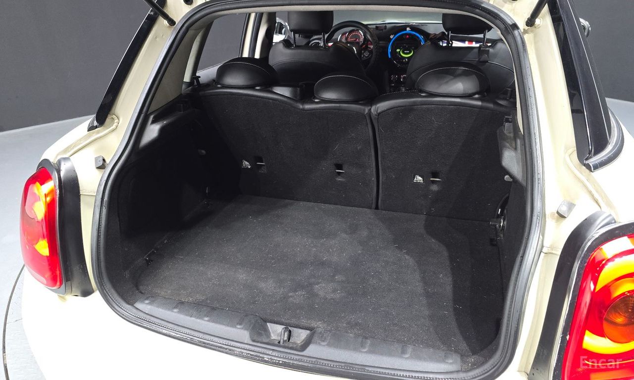 Mini Cooper D 5-Door Mid 2017
