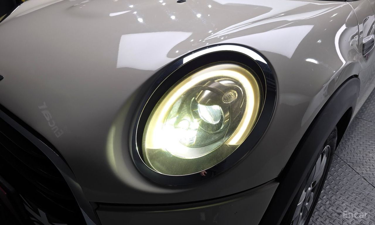 Mini Cooper D 5-Door Mid 2017
