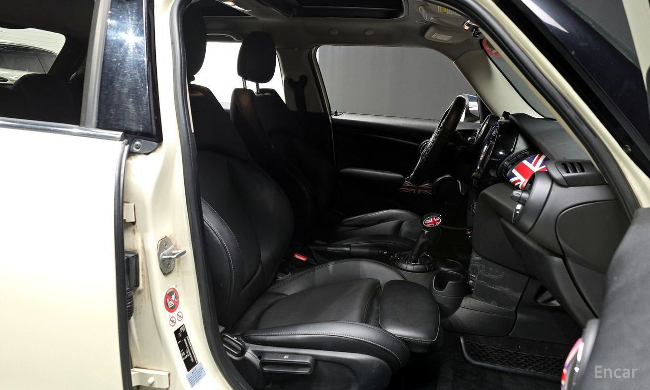 Mini Cooper D 5-Door Mid 2017