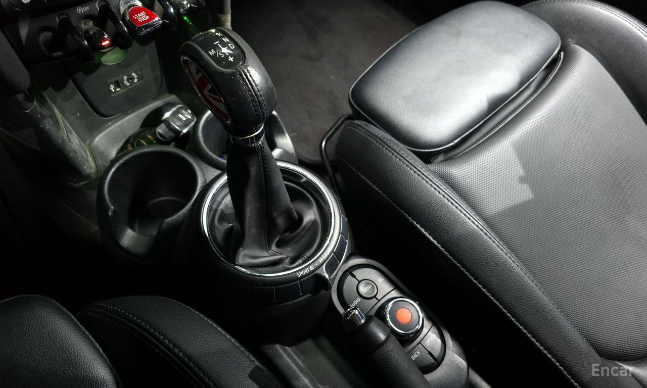 Mini Cooper D 5-Door Mid 2017