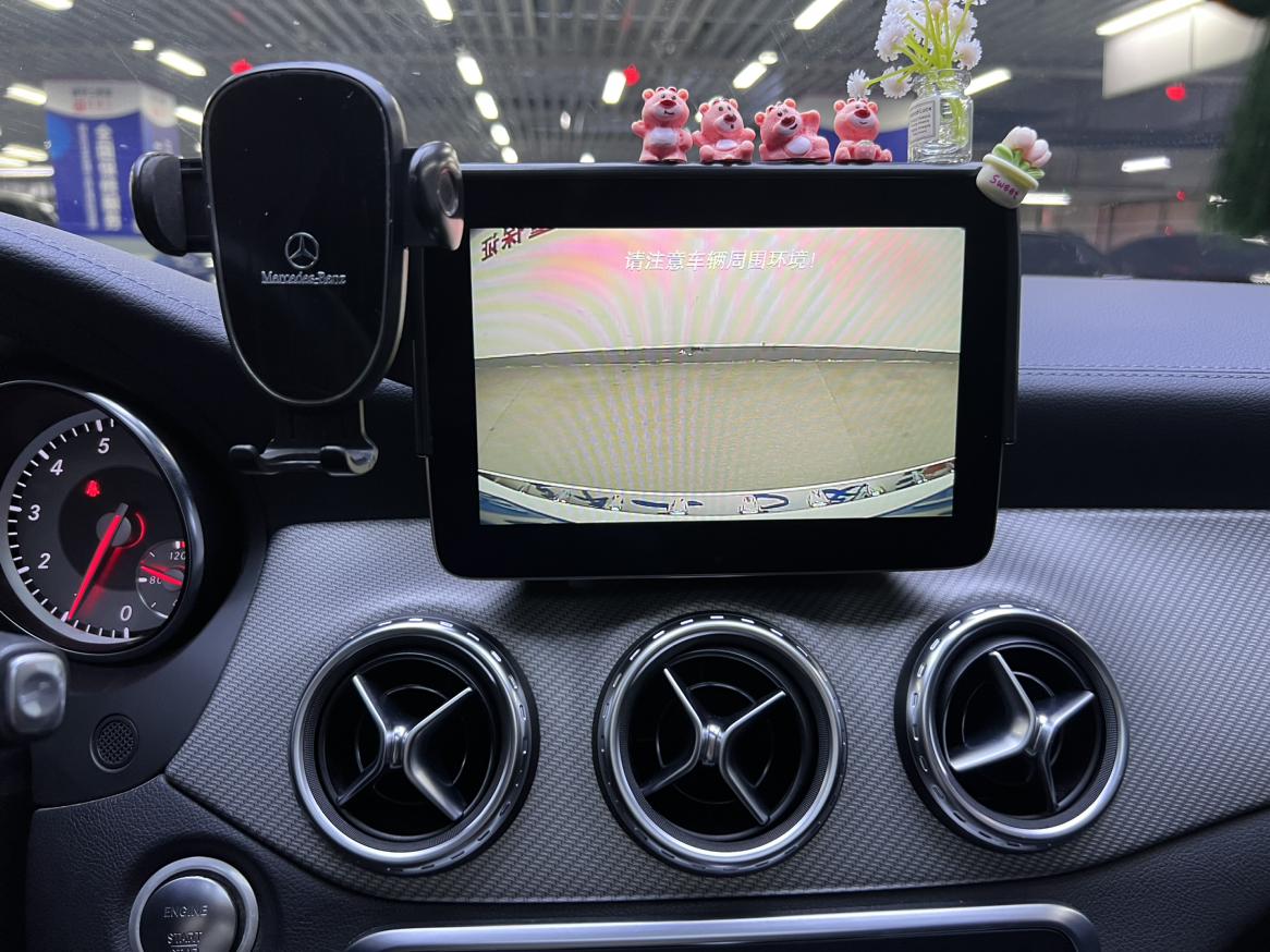Mercedes-Benz GLA 2016 GLA 200 Fashion Model