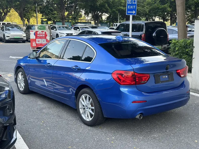 BMW 1 Series 2017 118i Fashion Model