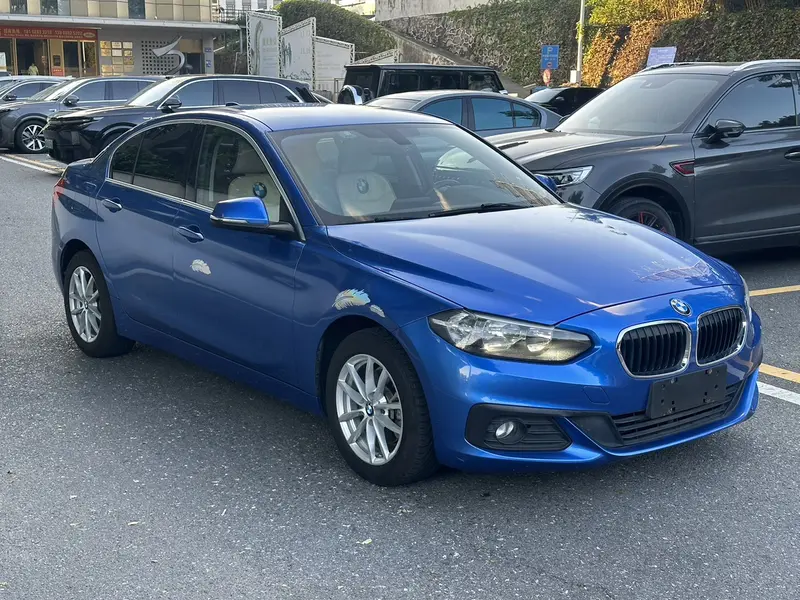 BMW 1 Series 2017 118i Fashion Model