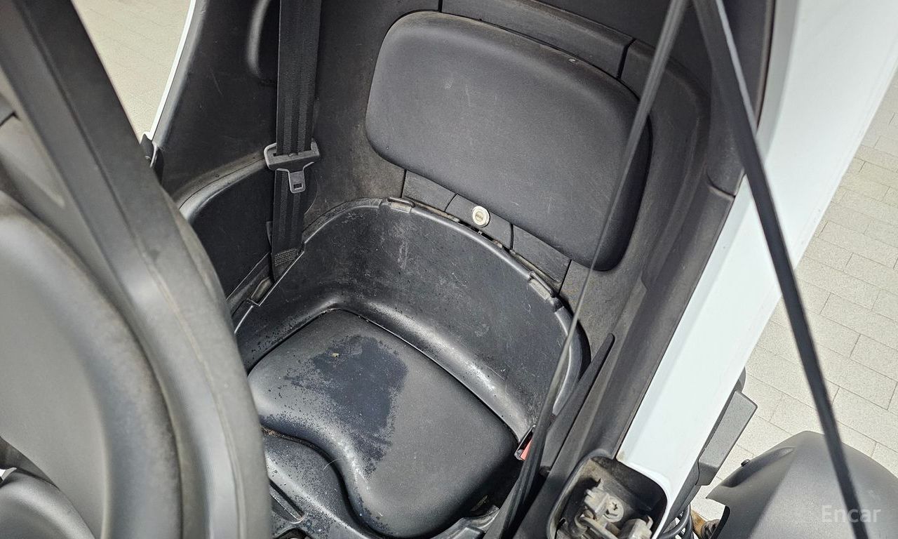 Renault Korea (Samsung) Twizy Life (2-seater) 2020