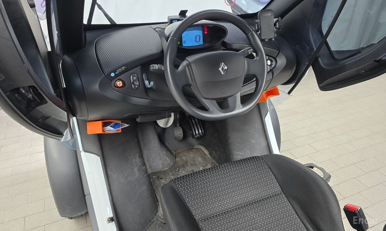 Renault Korea (Samsung) Twizy Intense (2-seater) 2018