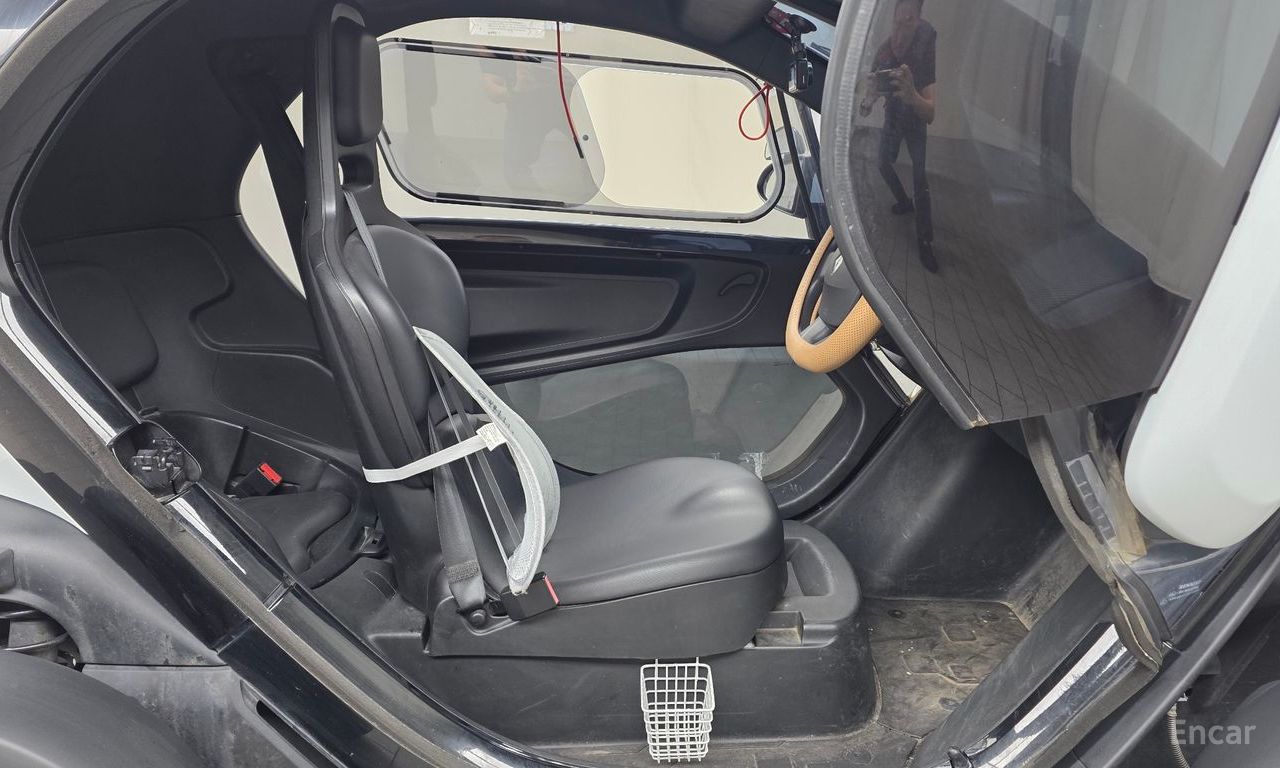Renault Korea (Samsung) Twizy Intense (2-seater) 2019