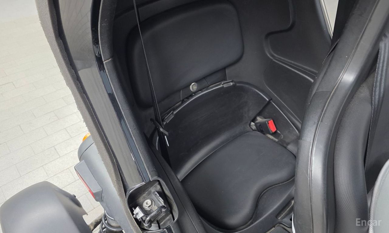 Renault Korea (Samsung) Twizy Intense (2-seater) 2019