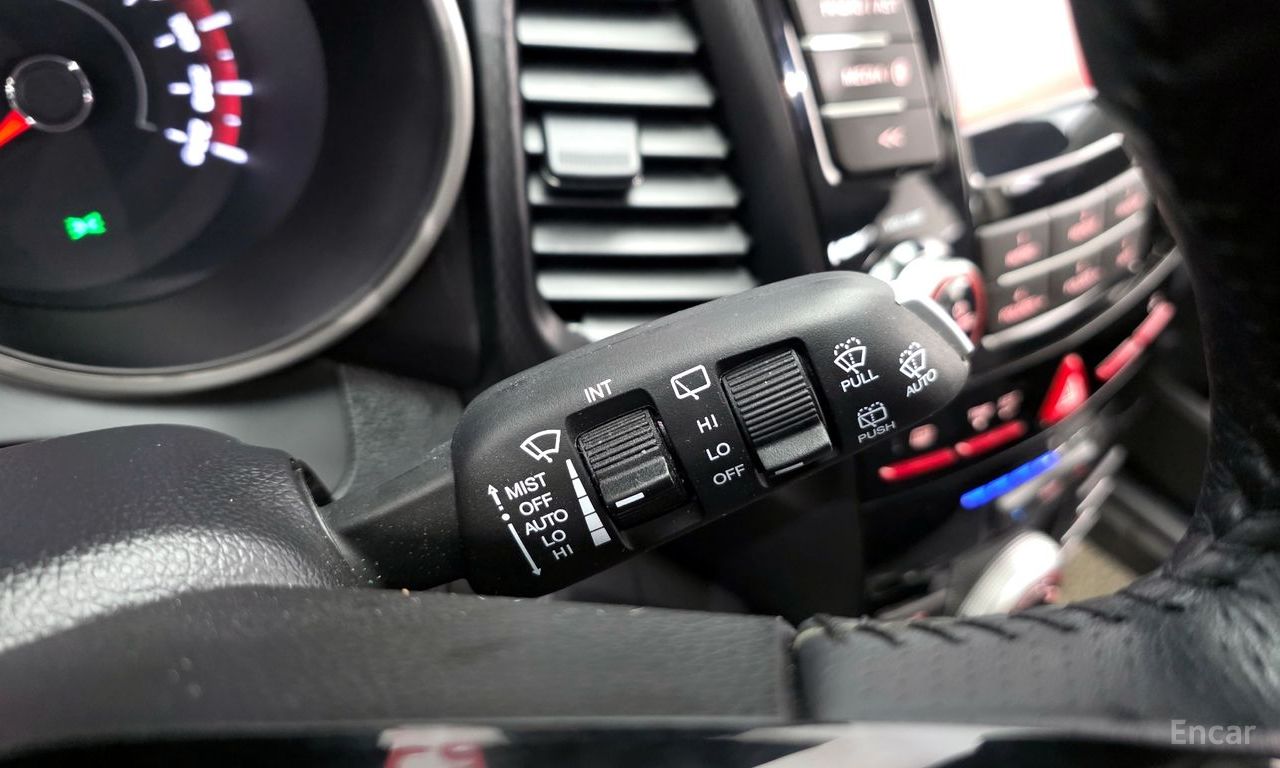 KG Mobility (Ssangyong) Tivoli Air Diesel IX 2WD 2017