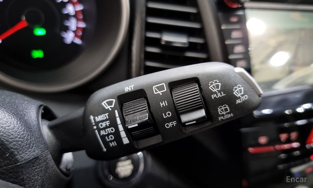 KG Mobility (Ssangyong) Tivoli Air Diesel IX 2WD 2016