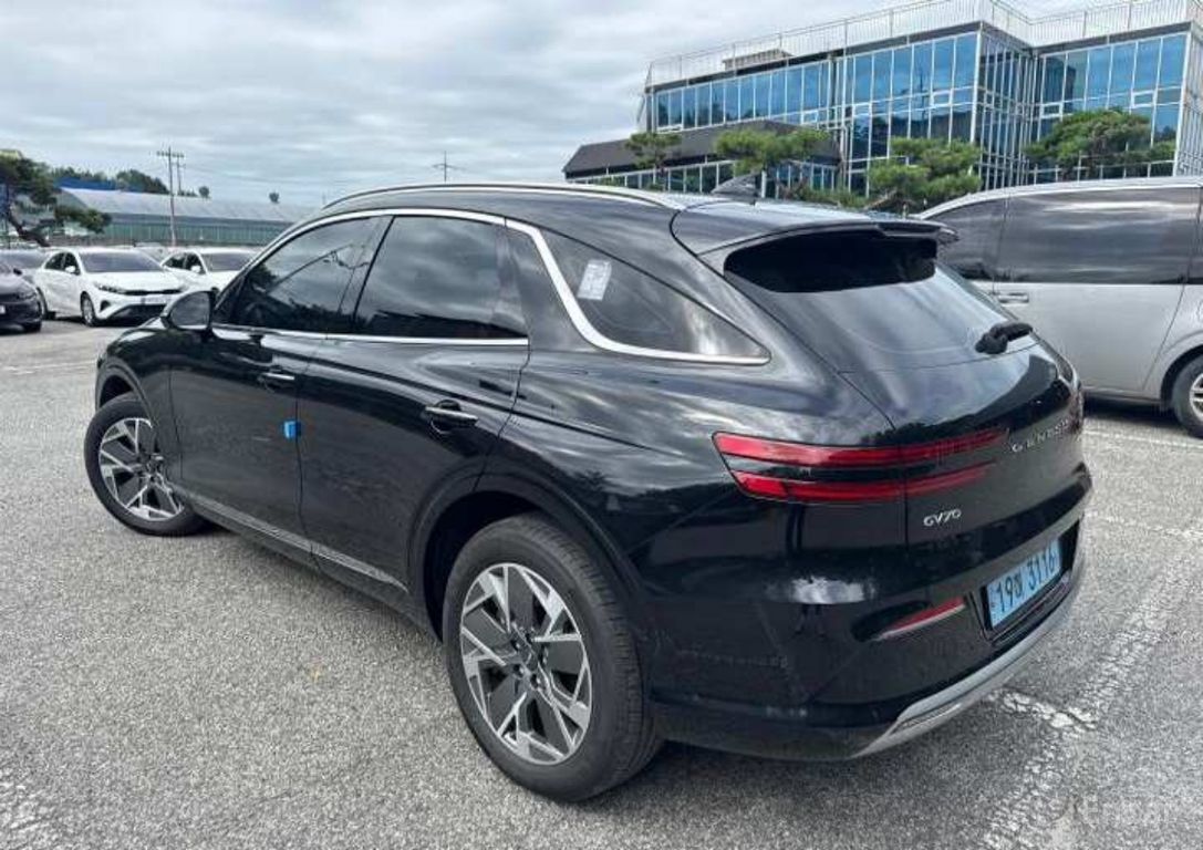 Genesis Electrified GV70 e-AWD 2024