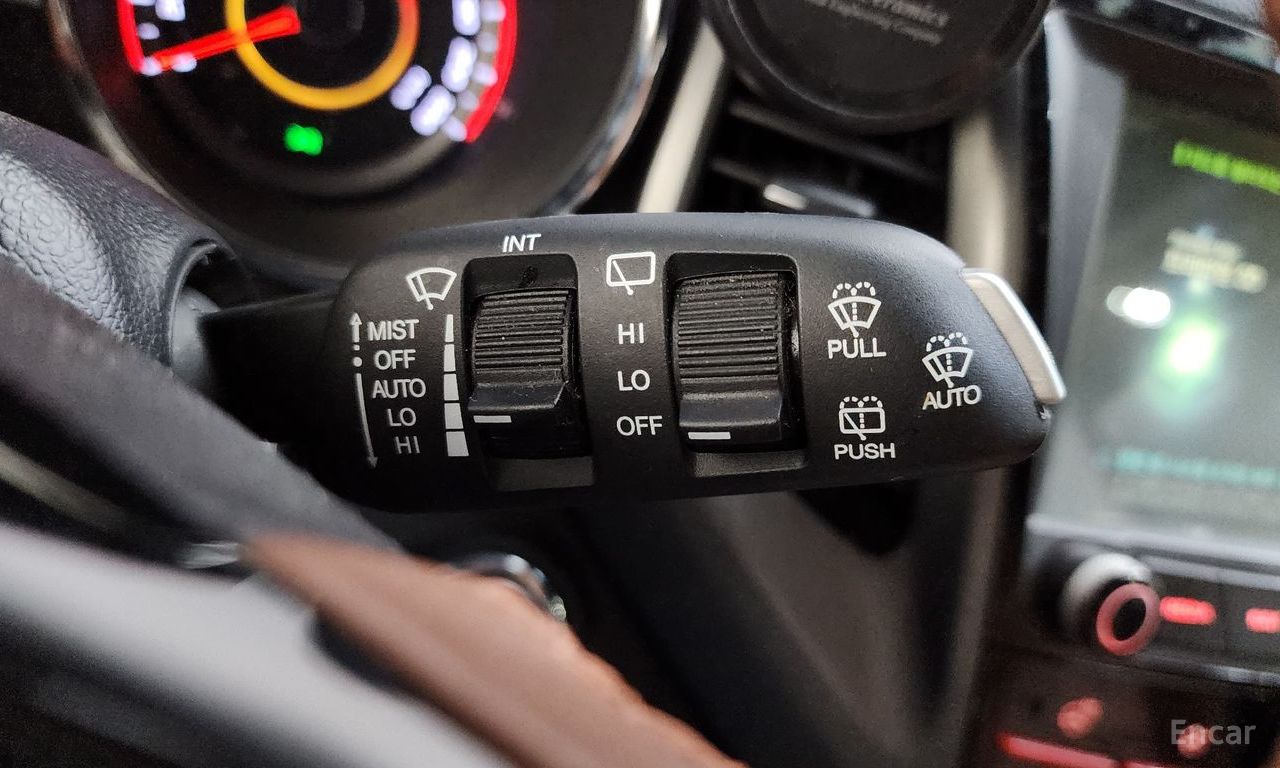 KG Mobility (Ssangyong) Tivoli Armor Diesel Gear Edition 2WD 2018
