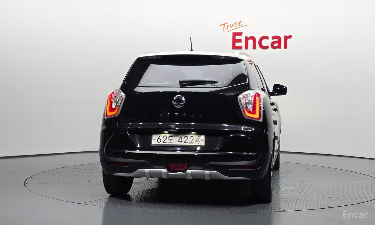 KG Mobility (Ssangyong) Tivoli LX 2WD 2015