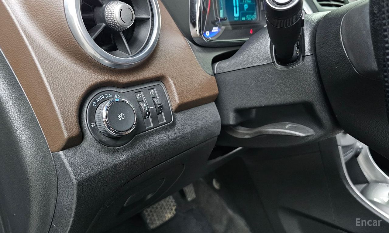 Chevrolet (GM Daewoo) Trax 1.4 LTZ 2014