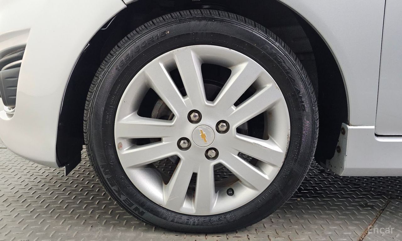 Chevrolet (GM Daewoo) Spark LT 2013