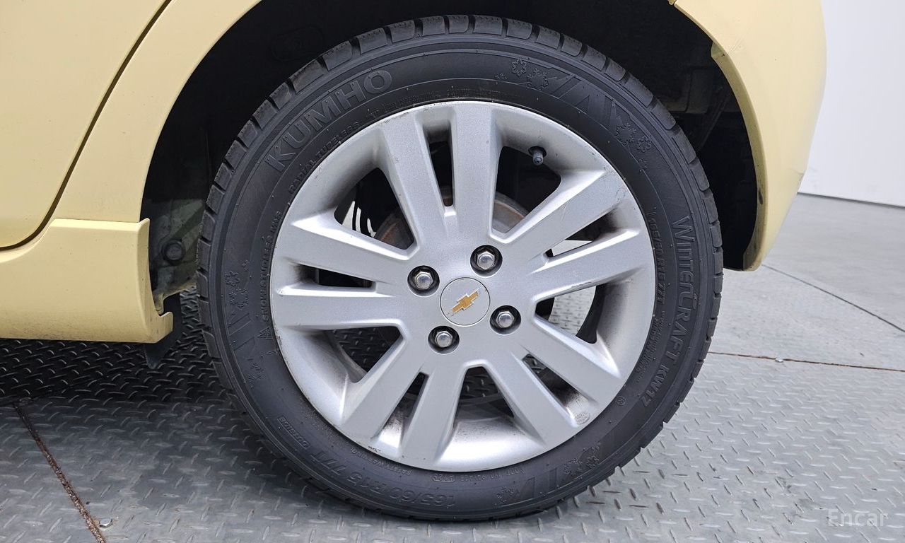 Chevrolet (GM Daewoo) Spark LT 2013