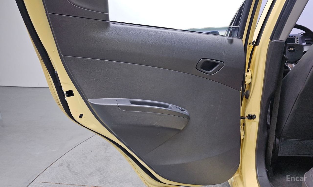 Chevrolet (GM Daewoo) Spark LT 2013