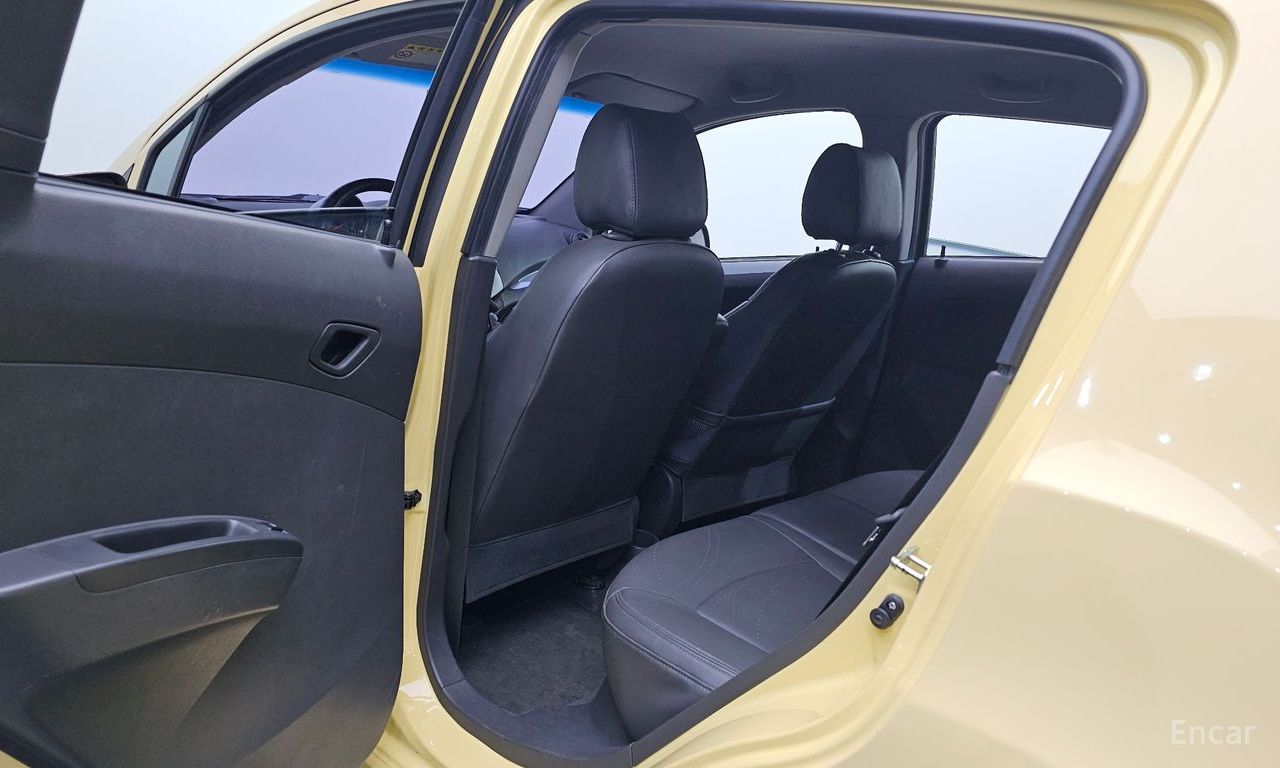 Chevrolet (GM Daewoo) Spark LT 2013