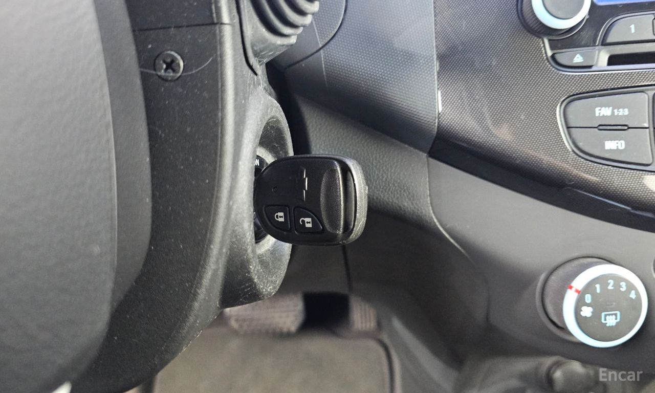 Chevrolet (GM Daewoo) Spark LT 2013