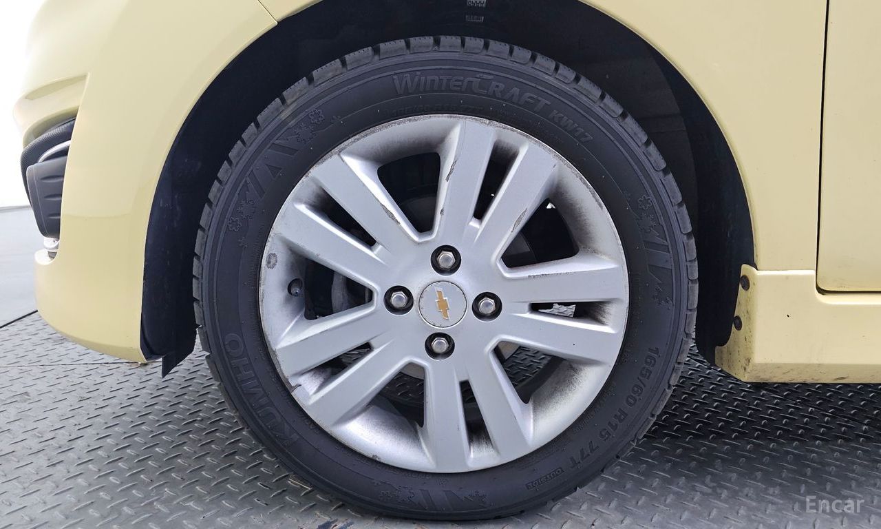 Chevrolet (GM Daewoo) Spark LT 2013