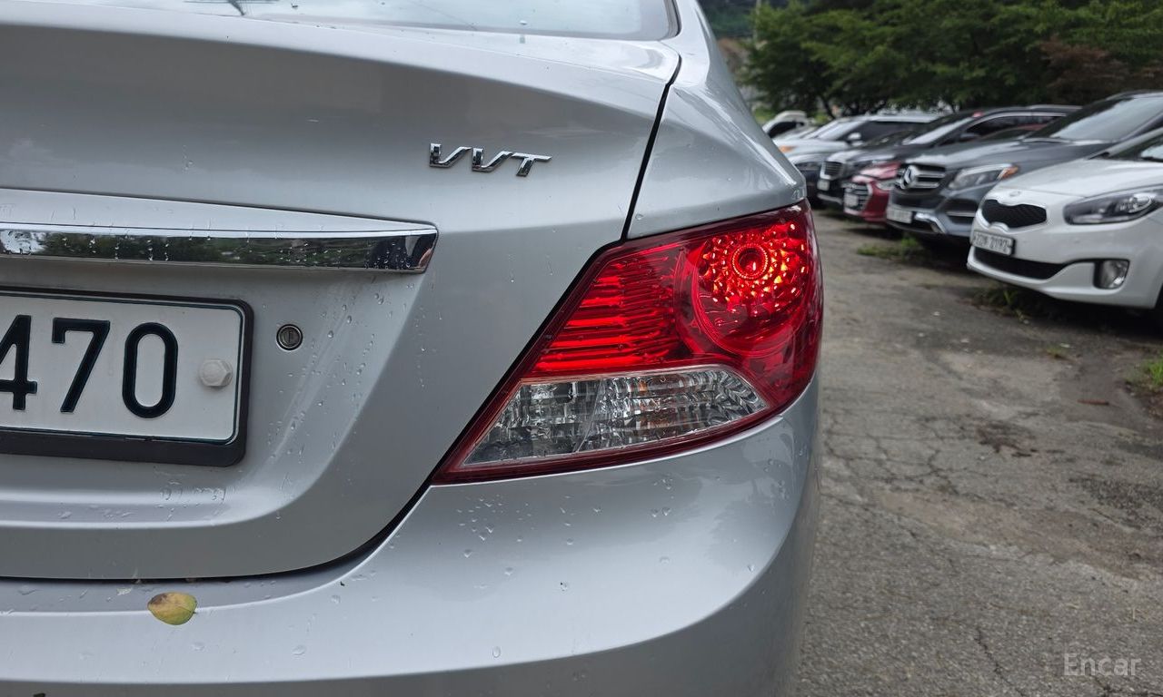 Hyundai Accent (New) 1.4 VVT Premier 2011