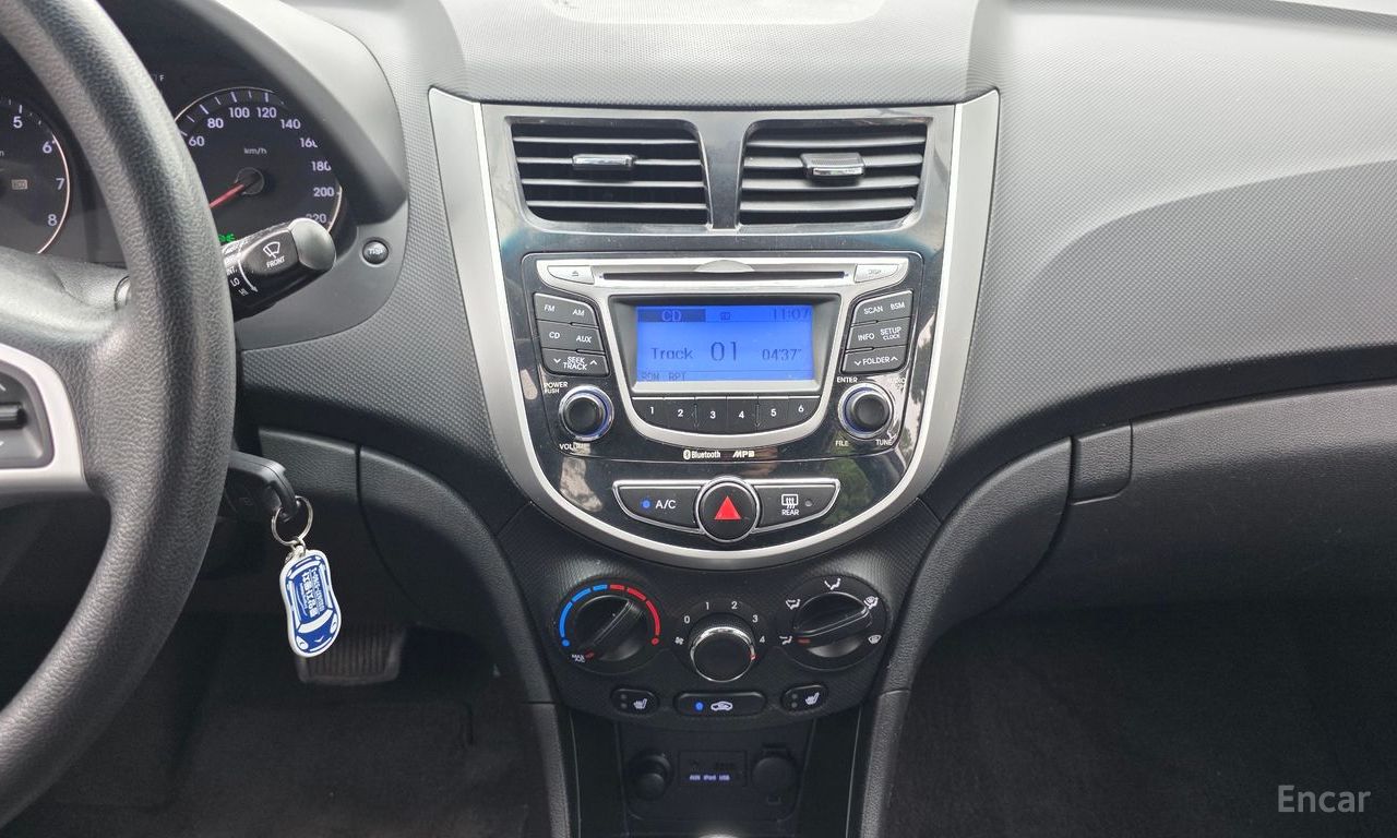 Hyundai Accent (New) 1.4 VVT Premier 2011