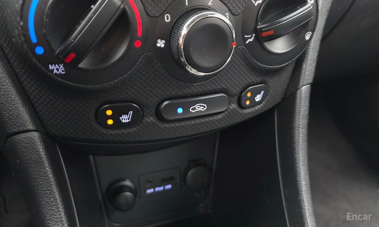 Hyundai Accent (New) 1.4 VVT Premier 2011