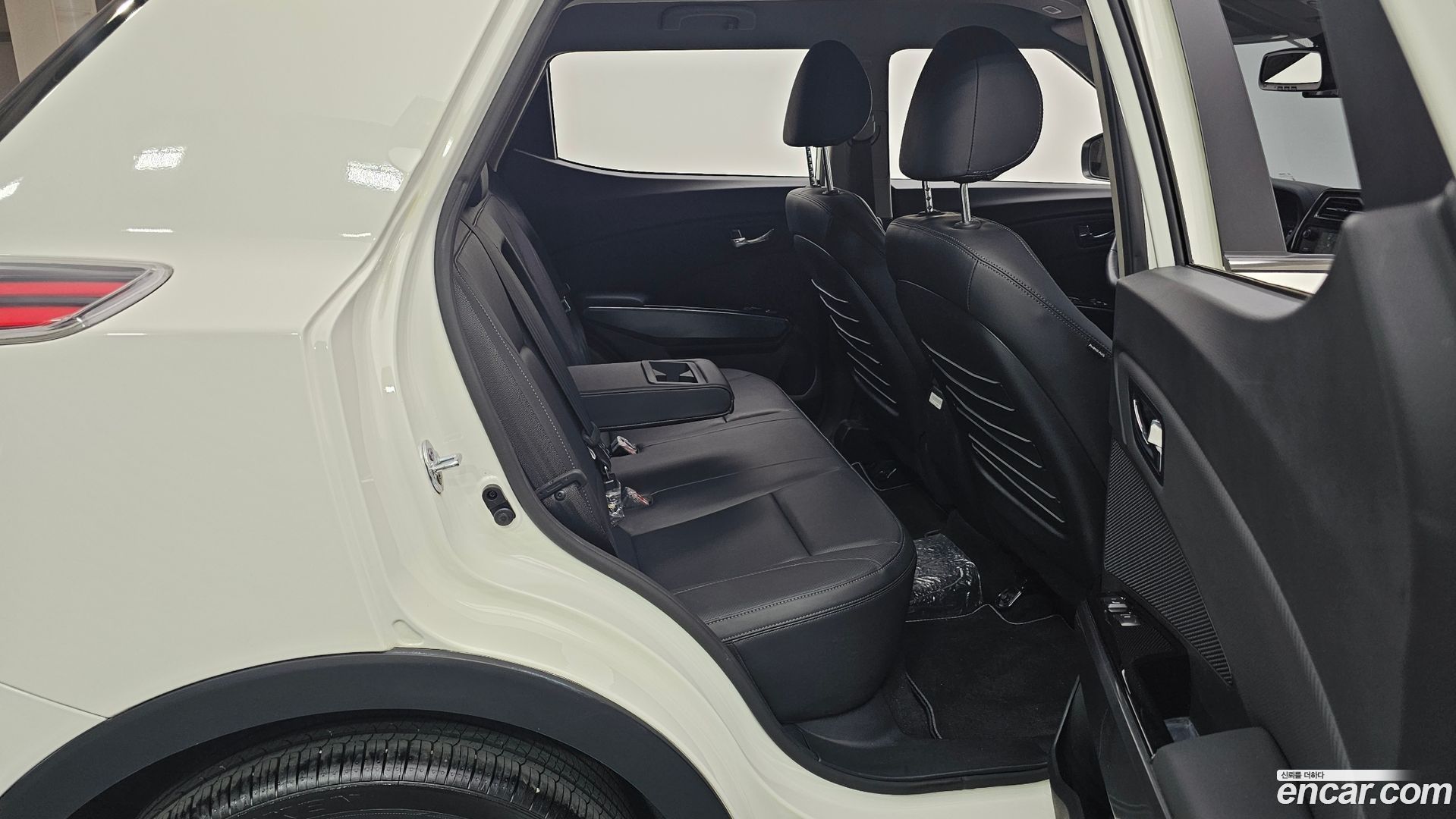 KG Mobility TIBOLI Gasoline 1.5 2WD 2021