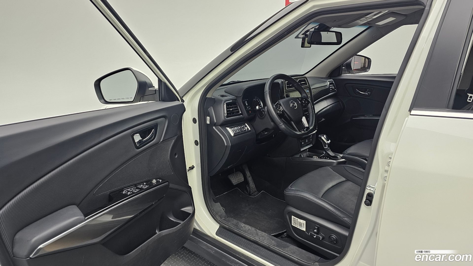 KG Mobility TIBOLI Gasoline 1.5 2WD 2021