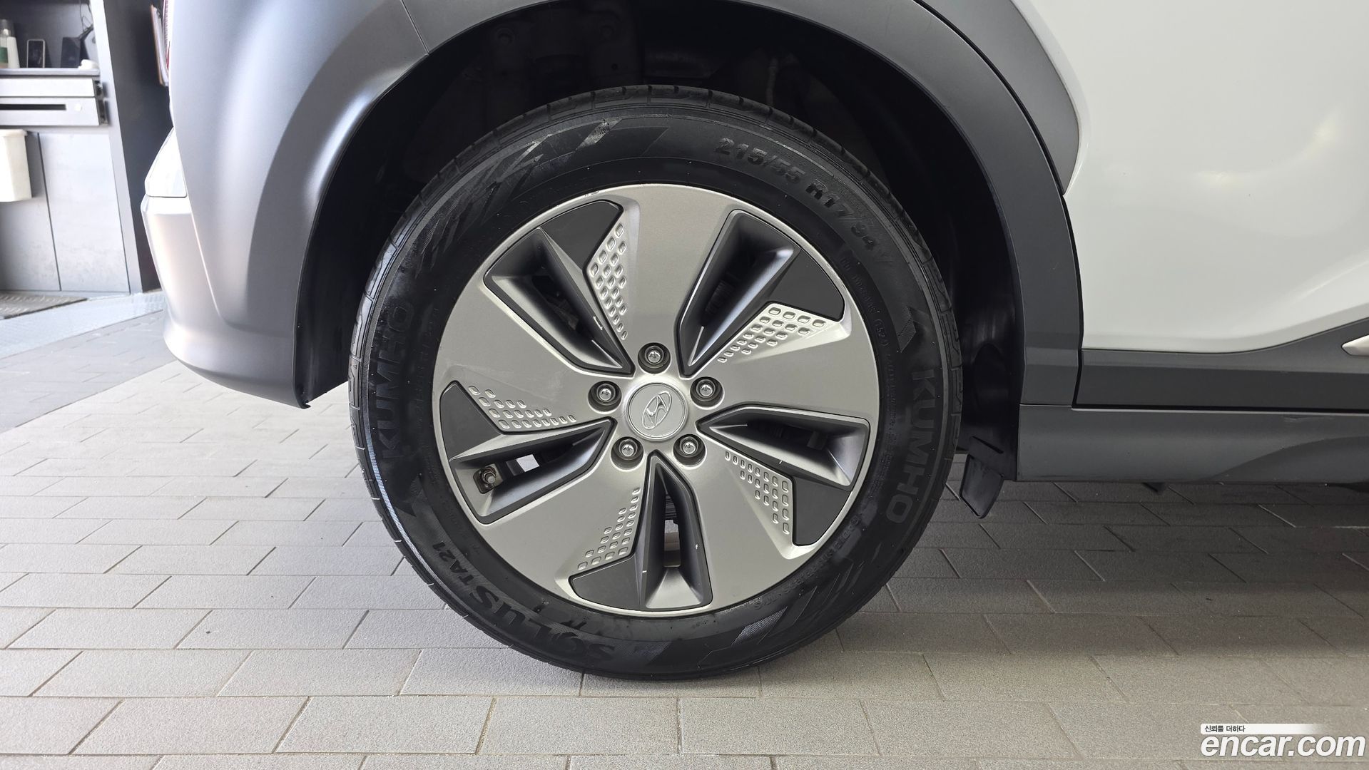 Hyundai Kona Premium