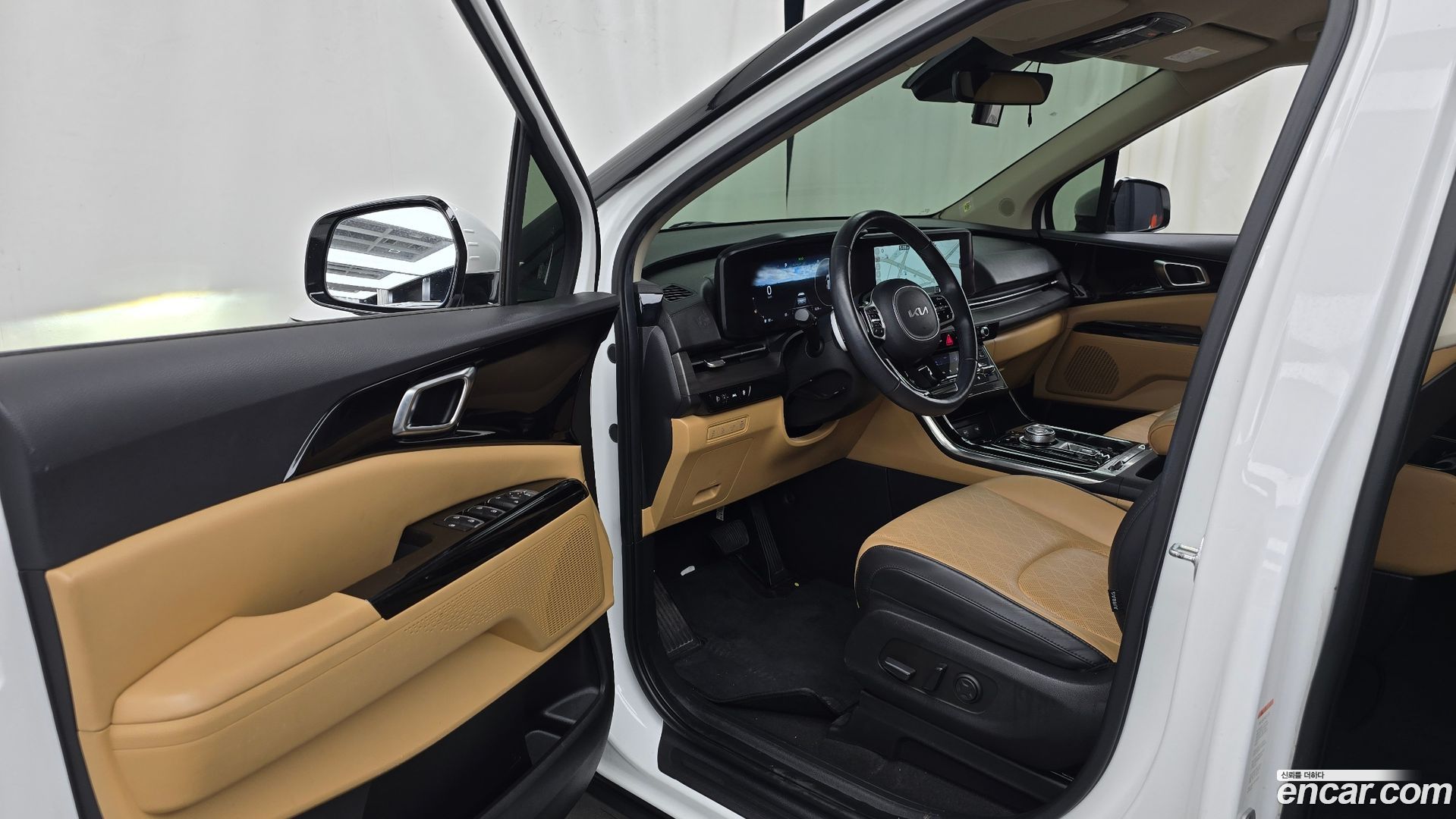 Kia Canival 9-Seater Noblesse