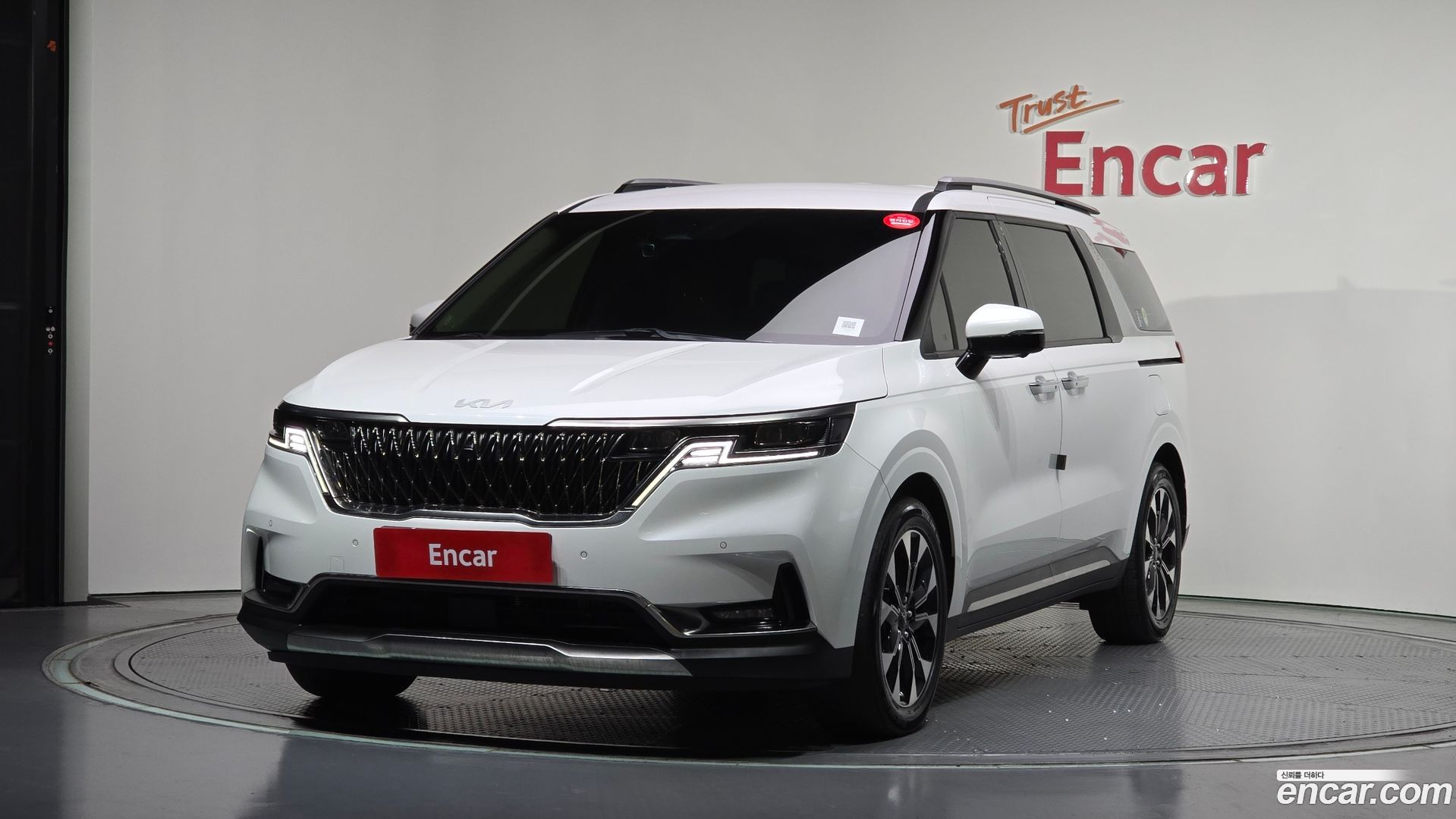 Kia Canival 9-Seater Noblesse