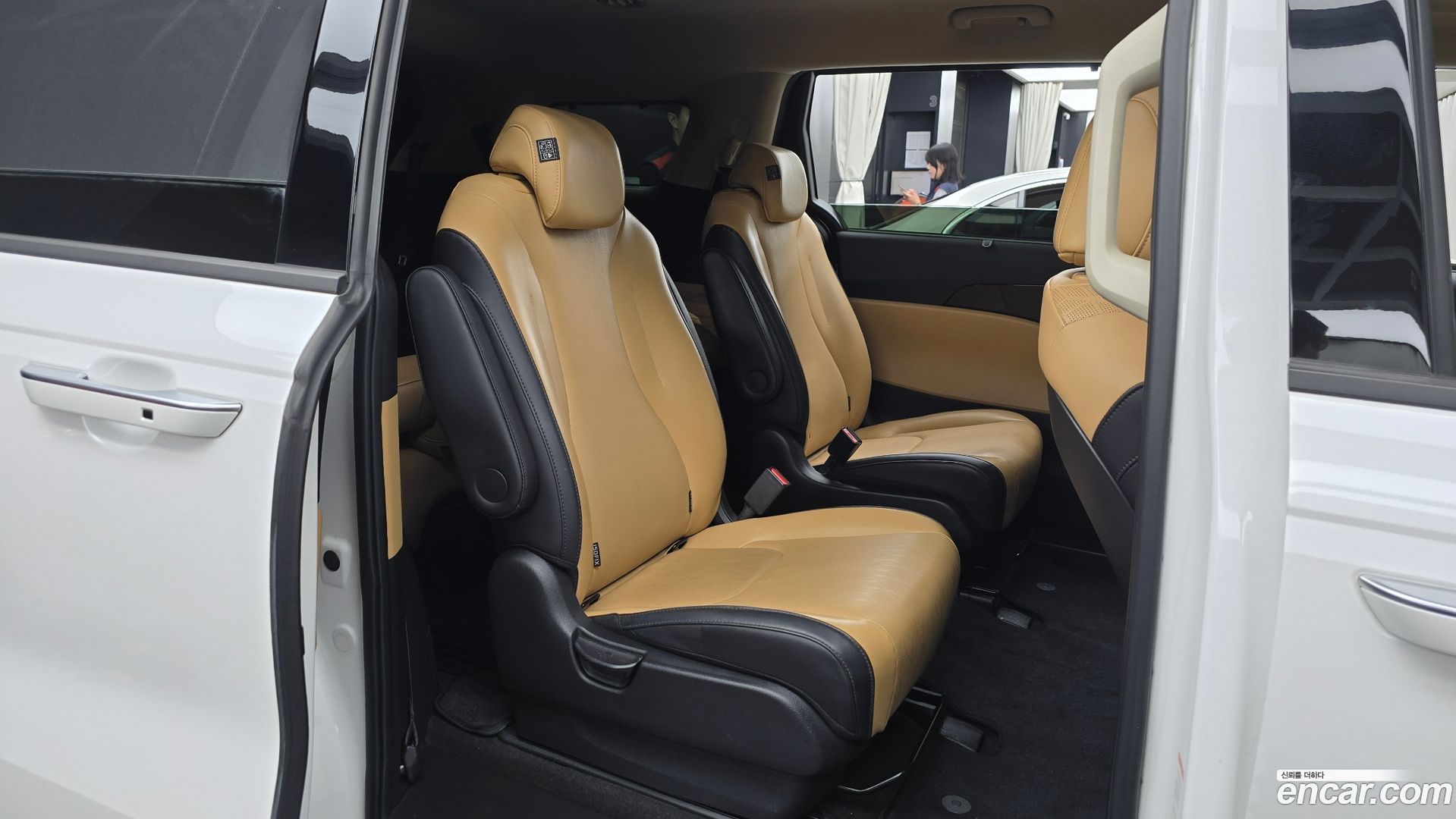 Kia Canival 9-Seater Noblesse