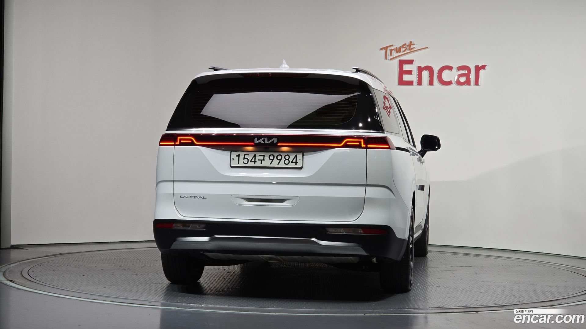 Kia Canival 9-Seater Noblesse