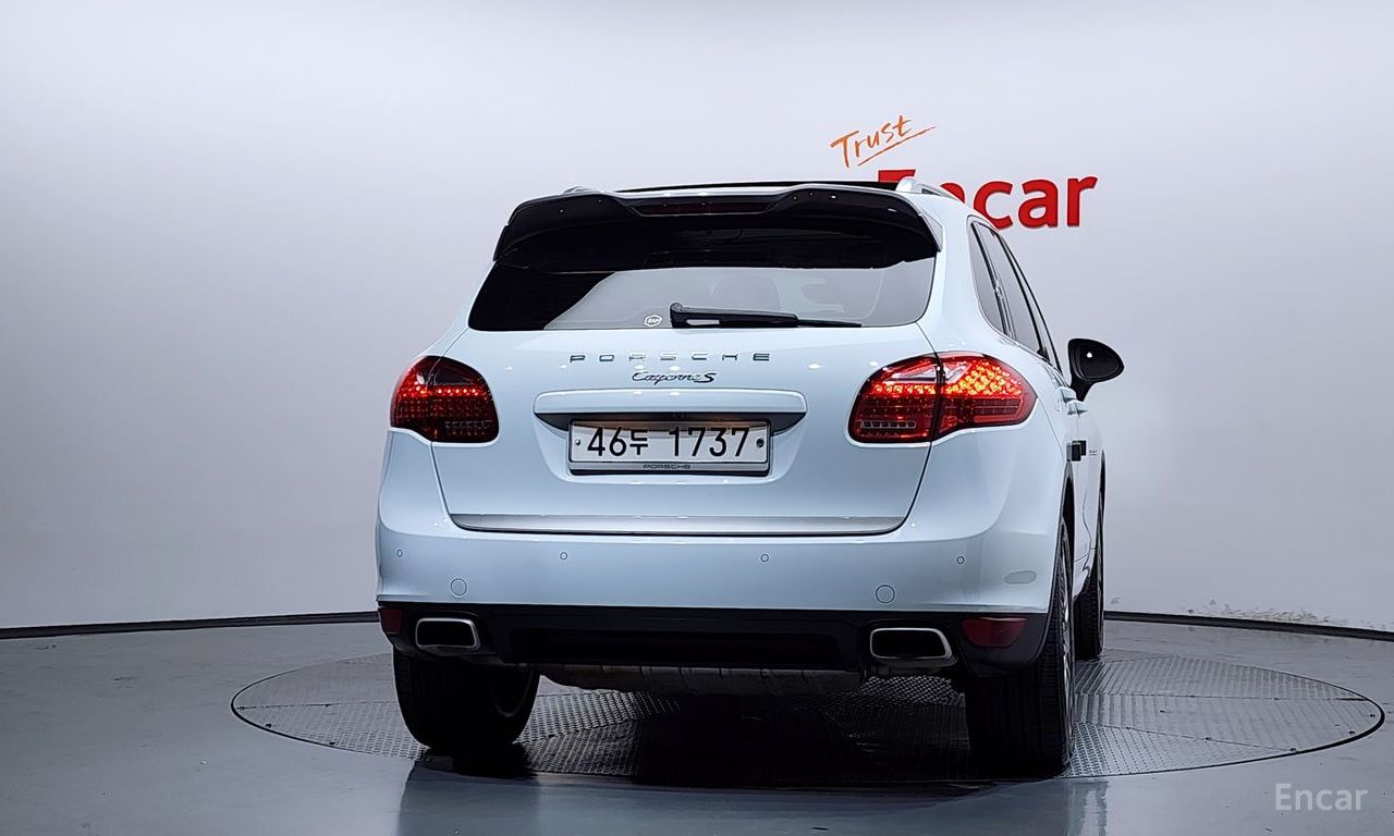 Porsche New Cayenne 3.0 Diesel Platinum Edition 2014