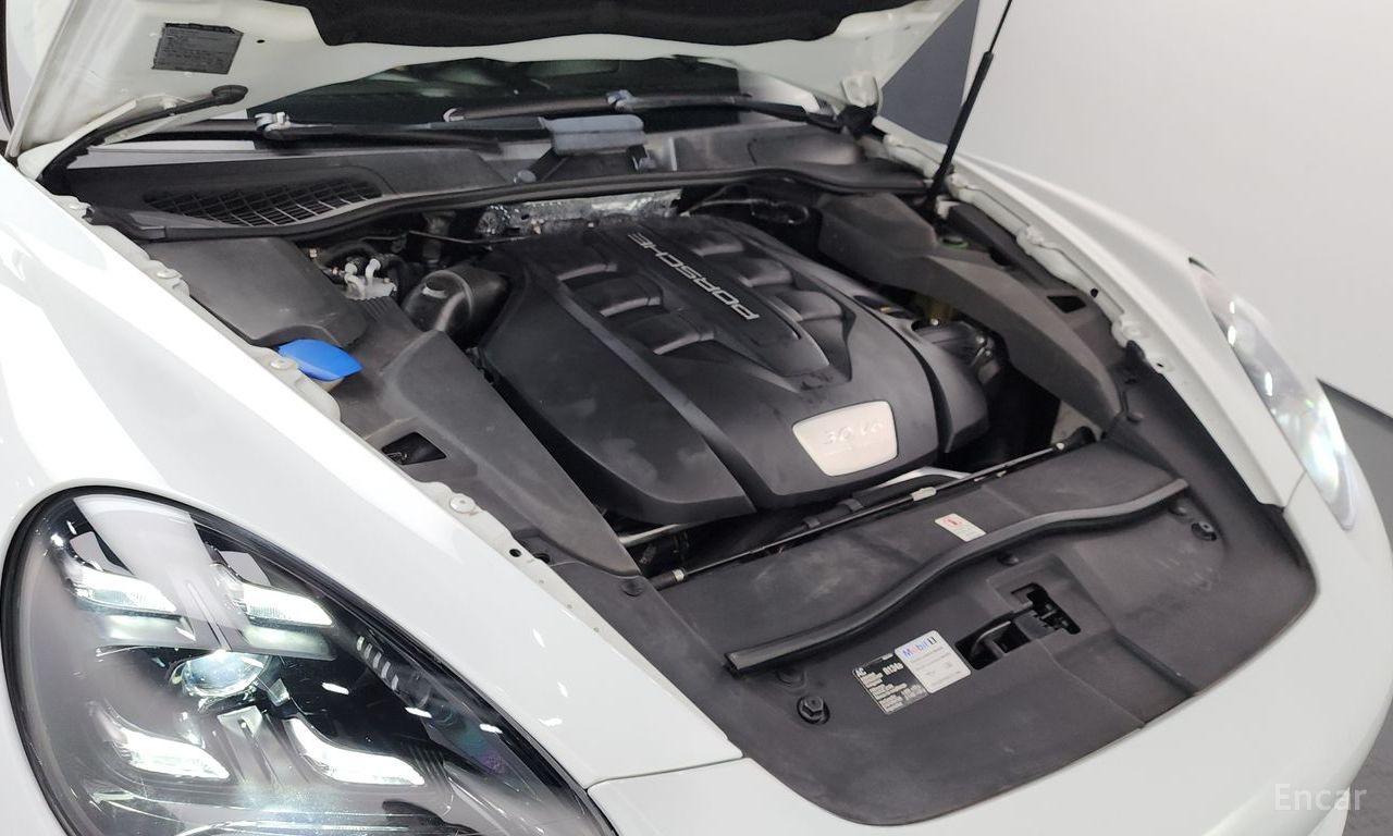 Porsche New Cayenne 3.0 Diesel Platinum Edition 2014