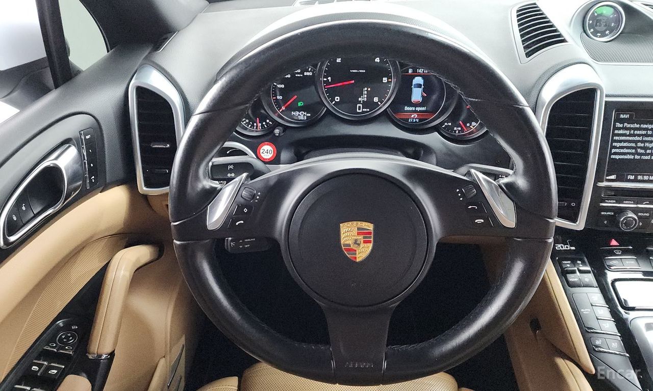 Porsche New Cayenne 3.0 Diesel Platinum Edition 2014